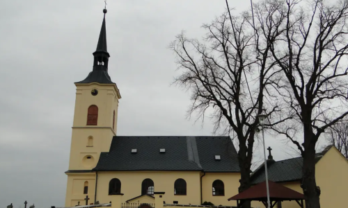 kostel sv. Petra a Pavla (Slatina)