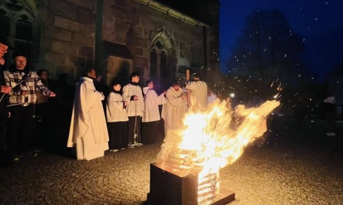Kristus vstal z mrtvých, aleluja!